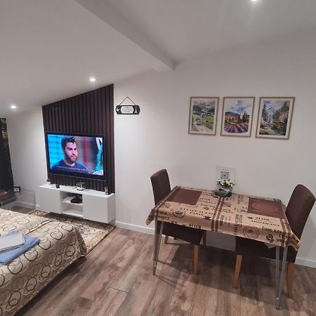 Samitest Belgrad Dış mekan fotoğraf
